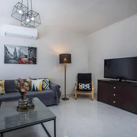 Christina's House Lägenhet Afantou