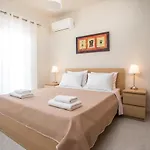 Christina's House Апартаменты