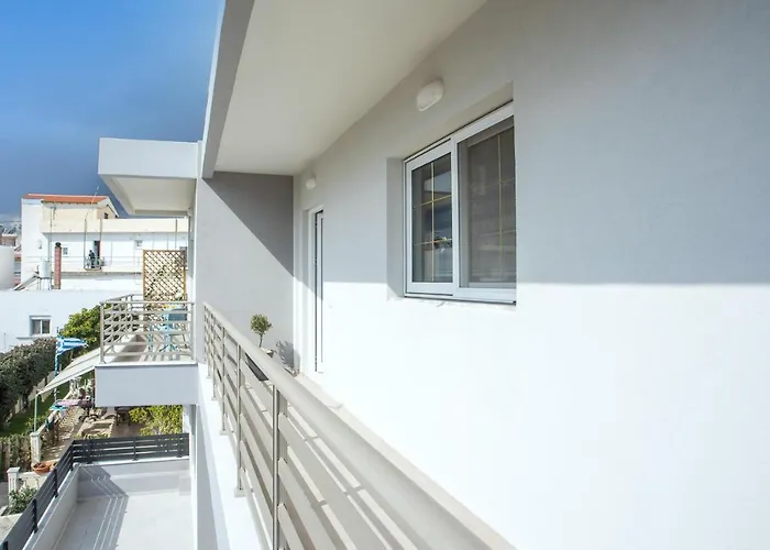 아파트 Christina's House 아판토우