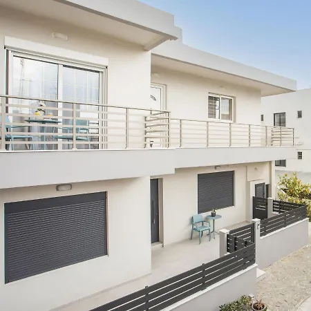 Christina's House דירה *